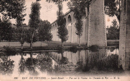 8117  SAINT BENOIT VUE SUR LE VIADUC DE CHEMIN DE FER     (scan Recto-verso) 86 Vienne - Saint Benoît