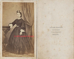 CDV 1ère époque Par Julien Lacroix à Moulins-jeune Femme - Old (before 1900)