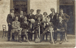 Carte Photo A Identifier Un Groupe De Conscrit Classe 1921  PUB Davros - To Identify