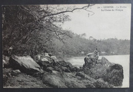 CPA 29 QUIMPER - La Rivière - La Chaise De L'Évêque - Edit. Villard 32 - Réf. J 224 - Quimper