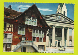 Autriche DORNBIRN N°1 En 1957 Marktplatz Mit Rotem Haus Und Kirche Voralberg Austria Auto Spéciale Marque ? VOIR - Dornbirn