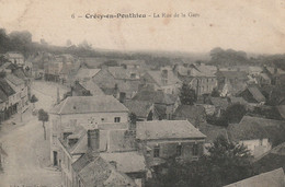 CRECY En PONTHIEU -- La Rue De La Gare Circulée - Crecy En Ponthieu