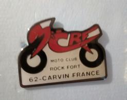 Pin's  Moto CRF Club Rock Fort 62-Carvin France - Motos