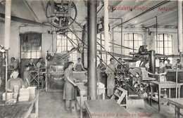 Chocolaterie Confiserie Antoine - Machines à Peser Et Mouler Les Tabletttes (animée) - Ixelles - Elsene