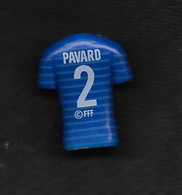 FEVE SPORTS FOOTBALL / Maillot N° 2 Benjamin PAVARD -  "intermarché" // TIENT DEBOUT //.+++ - Personen