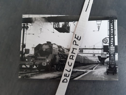 SNCF : Photo Originale Coll A Lepage 14 X 9 Cm : Locomotive à Vapeur 241 P 35 En Gare De LE MANS (72) - Trenes