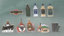 PINS PIN'S BOISSON 912 SPIRITUEUX LIQUEUR APERITIF MARIE BRIZARD COINTREAU TANQUERAY SAFARI HENNESSY COGNAC  LOT10 PINS - Boissons