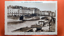 CPA (44) Nantes Avant Les Bombardements . Quais Flesselles Et Du Port Maillard. (U.953) - Nantes