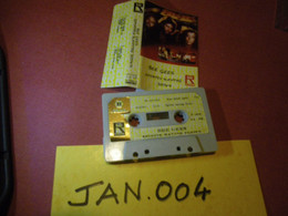 BEE GEES K7 AUDIO VOIR PHOTO...ET REGARDEZ LES AUTRES (PLUSIEURS) (JAN 004) - Cassettes Audio