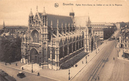 BRUXELLES - Eglise Notre-Dame Du Sablon Et Rue De La Régence - Lanen, Boulevards