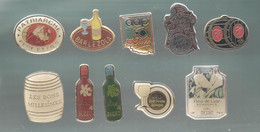 PINS PIN'S BOISSON 919 VIN LE ZOLA BUZET PATRIARCHE TONNEAU BONS MILLESIMES ADP BORDEAUX LUZE LOT 10 PINS - Boissons