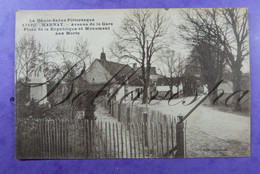 Marnay - Avenue De La Gare. Place De La République Et Monument Aux Morts1914-18-D70 - Kriegerdenkmal