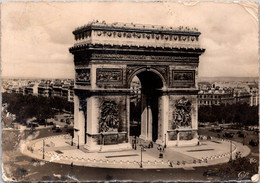 Delcampe - (2 E 35) France - Paris Arc De Triomphe (posted To Canada 1967) - Monumentos