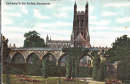 GLOUCESTER, Cathedral And Old Arches (Publisher - Unknown) Date - Early 1900's, Unused - Gloucester