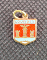 Pendentif - Lourdes - En émail - 10 X 12mm - Pendentifs