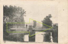 Le Pont-Frontière à Torgny-Velosnes (Belgique) - Avec Douaniers Sur Le Pont - Rouvroy