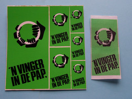 EMBLEEM / KENTEKEN + STICKERS ( 'N VINGER IN DE PAP ) SCOUTS ( Zie / See / Voir Photo ) VVKSM ! - Pfadfinder-Bewegung