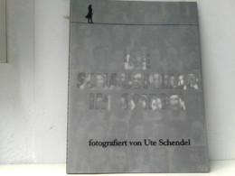 Die Schauspieler Im Spiegel. Mit 94 Porträtfotos. Hrg. Von Den Staatlichen Schauspielbühnen Berlin Zur Eröffnu - Photographie