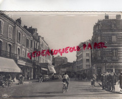 03- MONTLUCON - LE BOULEVARD DE COURTAIS - MAISON BRETON- CHAPEAU GUY- VELO - Montlucon