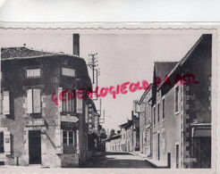 87- MEZIERE SUR ISSOIRE - MEZIERES- RUE DE LA POSTE 1956 - Meziere Sur Issoire