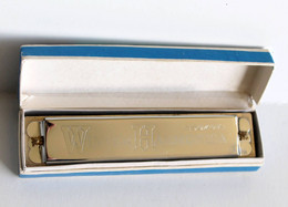 ANCIEN HARMONICA SUZUKI WINNER VICTORY UC 002 - 16 HOLES + BOITE D'ORIGINE CHINE / INSTRUMENT DE MUSIQUE      (3011.6) - Muziekinstrumenten