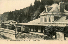 Plombières Les Bains * Vue Sur La Gare * Wagons * Ligne Chemin De Fer - Plombieres Les Bains