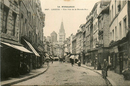 Lisieux * Une Vue De La Grande Rue * Café - Lisieux