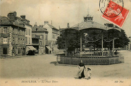 Honfleur * La Place Thiers * Le Kiosque à Musique - Honfleur