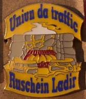 UNIUN DA TRAFFIC - RUSCHEIN LADIR - CHEMINEE - FEU - SCHWEIZ - SUISSE - (BRUN) - Alimentation