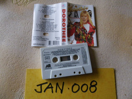 DOROTHEE (Dorothée) K7 AUDIO VOIR PHOTO...ET REGARDEZ LES AUTRES (PLUSIEURS) (JAN 008) - Cassettes Audio