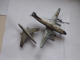 DINKY TOYS MECCANO  LOT DE 2 AVIONS  VICKERS VISCOUNT ET VAUTOUR ACCIDENTS ET MANQUES - Avions & Hélicoptères