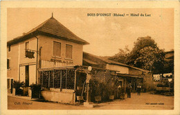 Le Bois D'oingt * Vue Sur L'hôtel Du Lac * Pompe à Essence - Le Bois D'Oingt