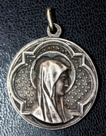 Médaillon Médaille Religieuse Bronze Argenté Milieu XIXe "Vierge Marie" Religious Medal - Religion & Esotericism