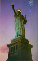 CPSM Statue Of Liberty-New York City-Beau Timbre     L1121 - Statue De La Liberté
