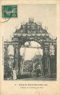 YONNE  SAINT FLORENTIN. Fetes De Saint Florentin 1905 Entrée Du Faubourg - Saint Florentin