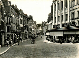 Laon * La Rue Du Bourg * Commerce Pierre BREMARD - Laon