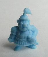 FIGURINE PUBLICITAIRE ASTERIX UDERZO 80 CENTURION ROMAIN BLEU CLAIR - Asterix & Obelix