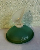 Ancien Flacon Rechargeable Avec Bouchon En Verre  "Vie Privée" De Yves Rocher EDT 100 Ml VIDE:EMPTY - Flesjes (leeg)