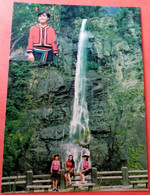 CP, Asie, Taiwan, Wulai On Aboriginal Village Is Famous For Waterfall And Tribal Dancing - Taiwan