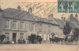 CPA 02 BRAISNE LA GRANDE PLACE L'HOTEL DE LA CROIX (cpa Rare - Altri & Non Classificati