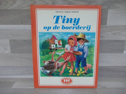 Boek - Kinderboek Tiny Op De Boerderij 1975 - Oud