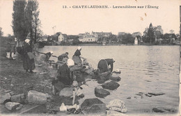 CHÂTELAUDREN - Lavandières Sur L'Etang - Châtelaudren