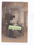 CARTE  PHOTO  13,7 X 8,7   Mr  Et Mme  LULLIEN  Et  Leurs  Enfants  1913 - Photos