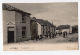 68 - LIERNEUX - Place Communale  *café De L'union MONTULET*écoles Communales* - Lierneux