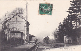 Cpa LIGUGE LA GARE 1913 - Stations - Met Treinen