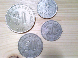 Malaysia, 4 Münzen, 1 Dollar, 1 X 50 Sen,  2 X 20 Sen, Kursumlaufmünzen. - Numismatiek