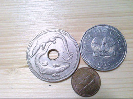 Papua Neu Guinea, 3 Kursmünzen, 1 T, 20 T Und K1. - Numismatiek