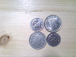 Ecuador, 4 Münzen, 2 X Un Sucre, 2 X 20 Centavos. - Numismatik