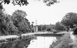 GOUAREC - Le Canal Au Bout Du Pont - Gouarec