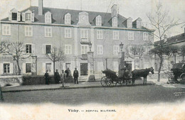 Vichy * Façade De L'hôpital Militaire * établissement Médical * Attelage - Vichy